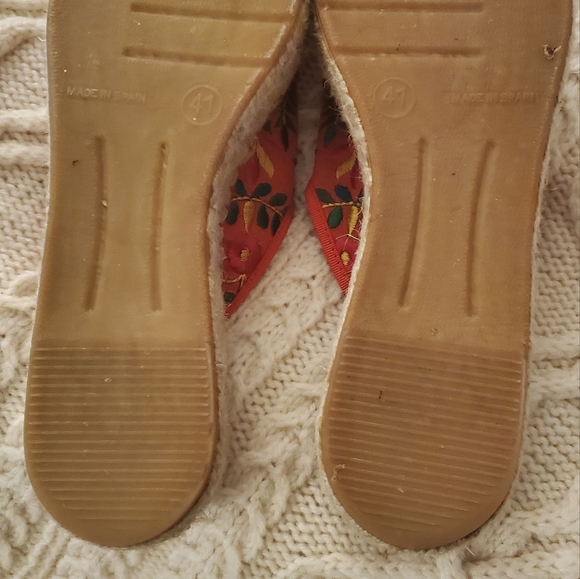 Embroidered espidrill type shoe - Picture 3 of 5